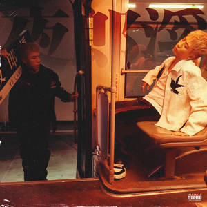 裸体比基尼美女虑待尿口
